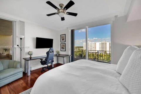 Condo in Key Biscayne, Florida, 3 bedrooms  № 1956287 - photo 25