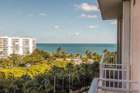 Condo in Key Biscayne, Florida, 3 bedrooms  № 1956287 - photo 10