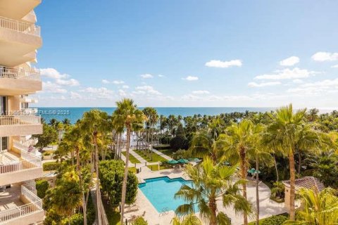 Condo in Key Biscayne, Florida, 3 bedrooms  № 1956287 - photo 29