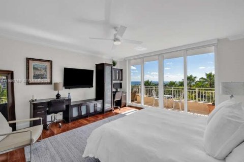 Condo in Key Biscayne, Florida, 3 bedrooms  № 1956287 - photo 19