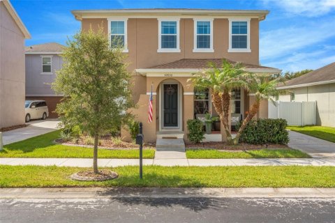 House in Wesley Chapel, Florida 4 bedrooms, 206.06 sq.m. № 2201930