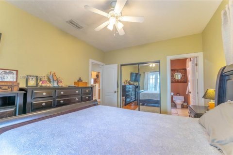 Casa en venta en Miami, Florida, 3 dormitorios, 122.63 m2 № 1983807 - foto 20