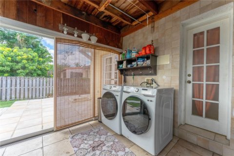 Casa en venta en Miami, Florida, 3 dormitorios, 122.63 m2 № 1983807 - foto 22