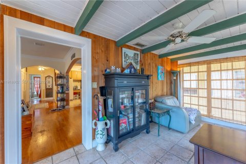 Casa en venta en Miami, Florida, 3 dormitorios, 122.63 m2 № 1983807 - foto 6