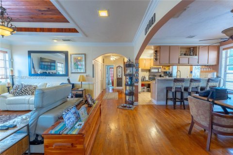 Casa en venta en Miami, Florida, 3 dormitorios, 122.63 m2 № 1983807 - foto 7