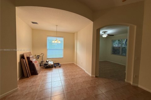 House in Boynton Beach, Florida 3 bedrooms, 160.44 sq.m. № 1945210 - photo 16