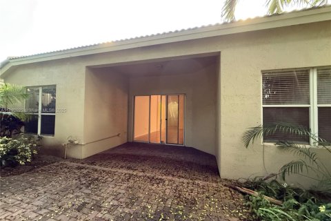 House in Boynton Beach, Florida 3 bedrooms, 160.44 sq.m. № 1945210 - photo 25