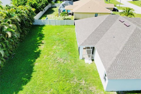 Casa en venta en Cape Coral, Florida, 4 dormitorios, 181.16 m2 № 1806699 - foto 8