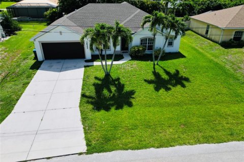 Casa en venta en Cape Coral, Florida, 4 dormitorios, 181.16 m2 № 1806699 - foto 3