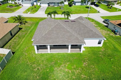 Casa en venta en Cape Coral, Florida, 4 dormitorios, 181.16 m2 № 1806699 - foto 7