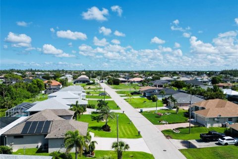 Casa en venta en Cape Coral, Florida, 4 dormitorios, 181.16 m2 № 1806699 - foto 11