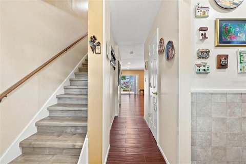 Townhouse in Dunedin, Florida 3 bedrooms, 141.95 sq.m. № 2308825 - photo 18