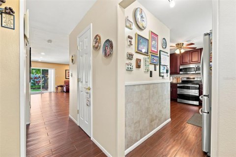 Townhouse in Dunedin, Florida 3 bedrooms, 141.95 sq.m. № 2308825 - photo 16