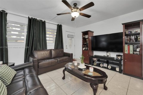 Купить таунхаус в Суитуотер, Флорида 3 спальни, 87.05м2, № 1941173 - фото 6