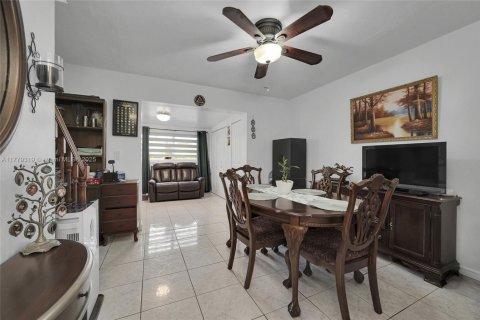 Купить таунхаус в Суитуотер, Флорида 3 спальни, 87.05м2, № 1941173 - фото 10