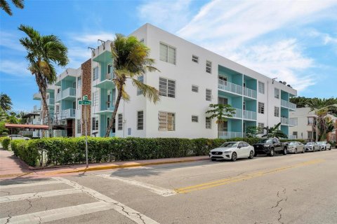 Condominio en venta en Miami Beach, Florida, 1 dormitorio, 65.03 m2 № 1956503 - foto 20