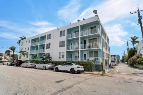 Condominio en venta en Miami Beach, Florida, 1 dormitorio, 65.03 m2 № 1956503 - foto 18