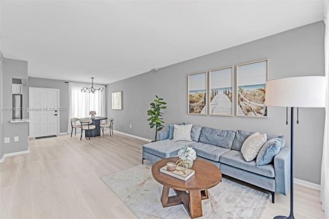 Condominio en venta en Miami Beach, Florida, 1 dormitorio, 65.03 m2 № 1956503 - foto 14