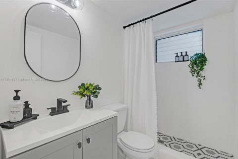 Condominio en venta en Miami Beach, Florida, 1 dormitorio, 65.03 m2 № 1956503 - foto 11