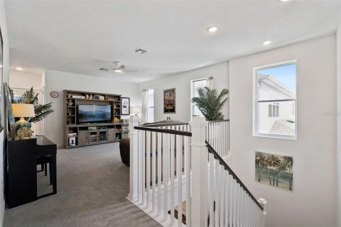 House in Winter Garden, Florida 5 bedrooms, 339.74 sq.m. № 2123849 - photo 21