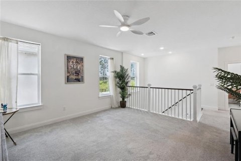 House in Winter Garden, Florida 5 bedrooms, 339.74 sq.m. № 2123849 - photo 20