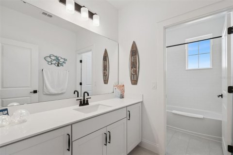 House in Winter Garden, Florida 5 bedrooms, 339.74 sq.m. № 2123849 - photo 26