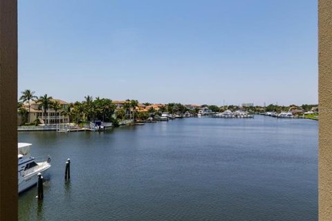 Condominio en alquiler en Saint Petersburg, Florida, 2 dormitorios, 131.46 m2 № 1849785 - foto 26