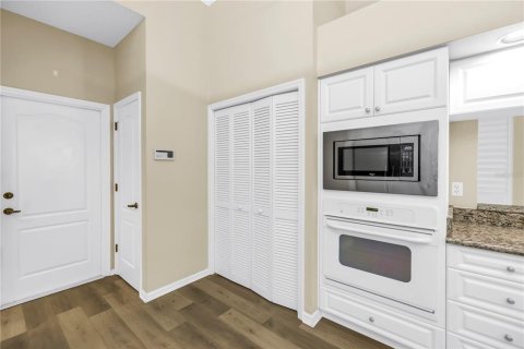House in Sarasota, Florida 3 bedrooms, 214.98 sq.m. № 1793787 - photo 17