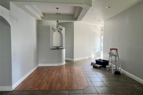 Casa en venta en Apopka, Florida, 5 dormitorios, 285.77 m2 № 2219573 - foto 25