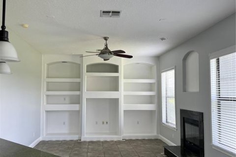 Casa en venta en Apopka, Florida, 5 dormitorios, 285.77 m2 № 2219573 - foto 13