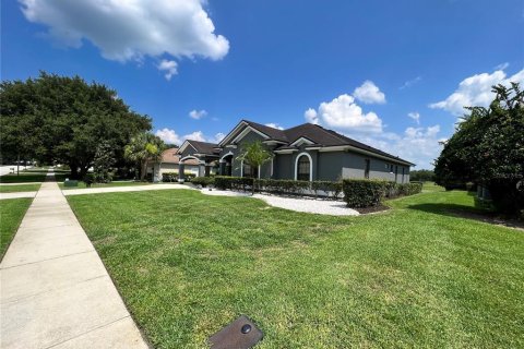 Casa en venta en Apopka, Florida, 5 dormitorios, 285.77 m2 № 2219573 - foto 4