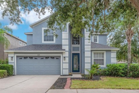 House in Tampa, Florida 5 bedrooms, 302.68 sq.m. № 2315213