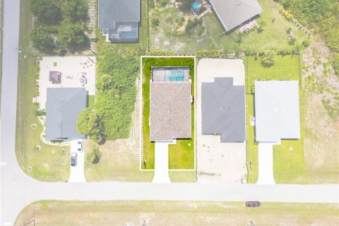 House in Rotonda, Florida 3 bedrooms, 162.76 sq.m. № 1042614 - photo 30