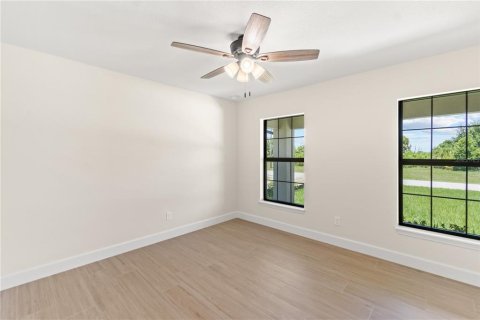 House in Rotonda, Florida 3 bedrooms, 162.76 sq.m. № 1042614 - photo 12