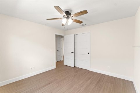 House in Rotonda, Florida 3 bedrooms, 162.76 sq.m. № 1042614 - photo 13