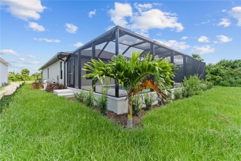 House in Rotonda, Florida 3 bedrooms, 162.76 sq.m. № 1042614 - photo 27