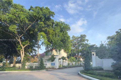 Купить виллу или дом в Холливуд, Флорида 3 спальни, 137.4м2, № 1971682 - фото 2