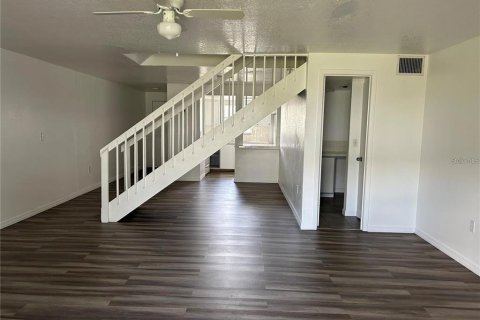 Touwnhouse à louer à Bradenton, Floride: 2 chambres, 125.42 m2 № 2406571 - photo 2