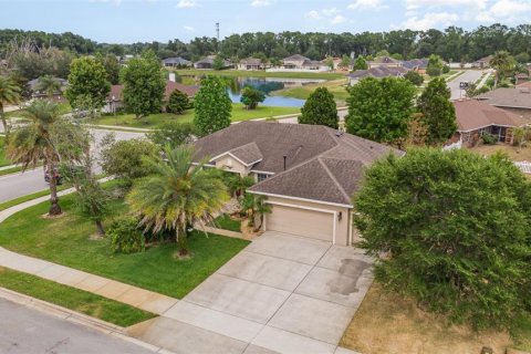 House in DeLand, Florida 3 bedrooms, 183.76 sq.m. № 1688250 - photo 30