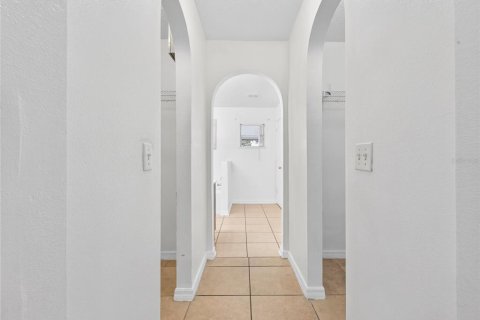 Купить виллу или дом в Киссимми, Флорида 8 комнат, 199.55м2, № 2238938 - фото 13