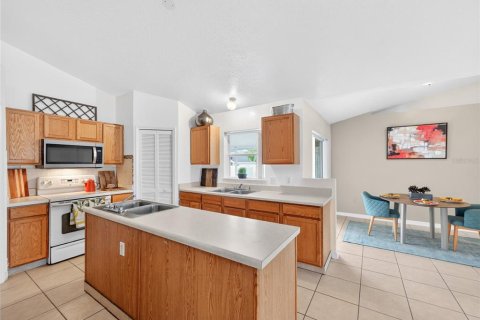 Купить виллу или дом в Киссимми, Флорида 8 комнат, 199.55м2, № 2238938 - фото 10