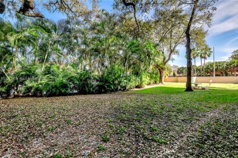 Copropriété à vendre à Miami, Floride: 2 chambres, 119.57 m2 № 2041850 - photo 9