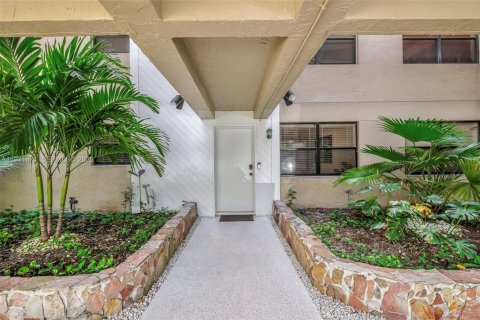 Copropriété à vendre à Miami, Floride: 2 chambres, 119.57 m2 № 2041850 - photo 29