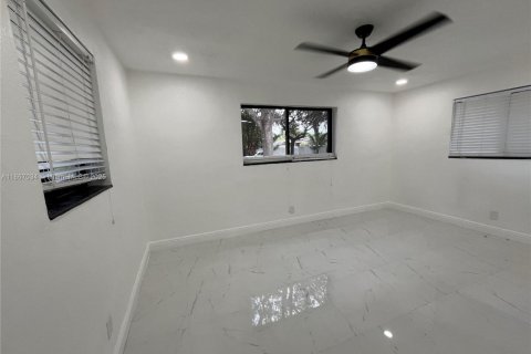 Casa en alquiler en Plantation, Florida, 3 dormitorios, 167.22 m2 № 1948040 - foto 18
