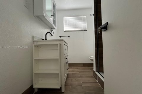 Casa en alquiler en Plantation, Florida, 3 dormitorios, 167.22 m2 № 1948040 - foto 9