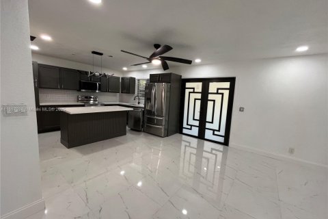 Casa en alquiler en Plantation, Florida, 3 dormitorios, 167.22 m2 № 1948040 - foto 6