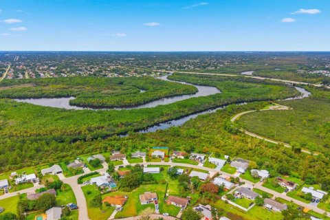Villa ou maison à vendre à Port St. Lucie, Floride: 2 chambres, 115.94 m2 № 2431333 - photo 19
