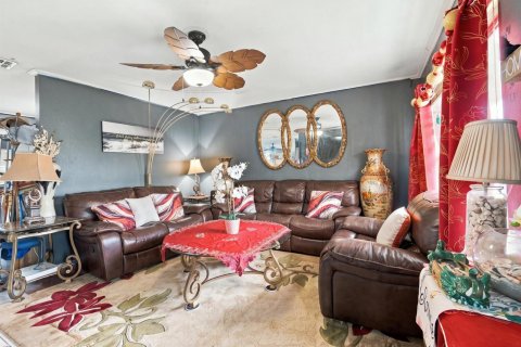 Villa ou maison à vendre à Port St. Lucie, Floride: 2 chambres, 115.94 m2 № 2431333 - photo 9