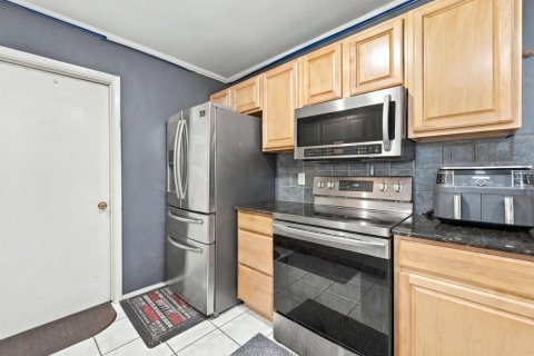 Villa ou maison à vendre à Port St. Lucie, Floride: 2 chambres, 115.94 m2 № 2431333 - photo 6