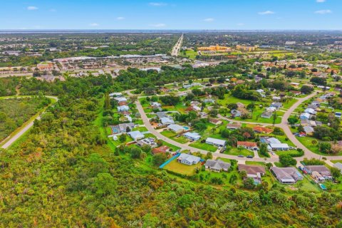 Villa ou maison à vendre à Port St. Lucie, Floride: 2 chambres, 115.94 m2 № 2431333 - photo 17